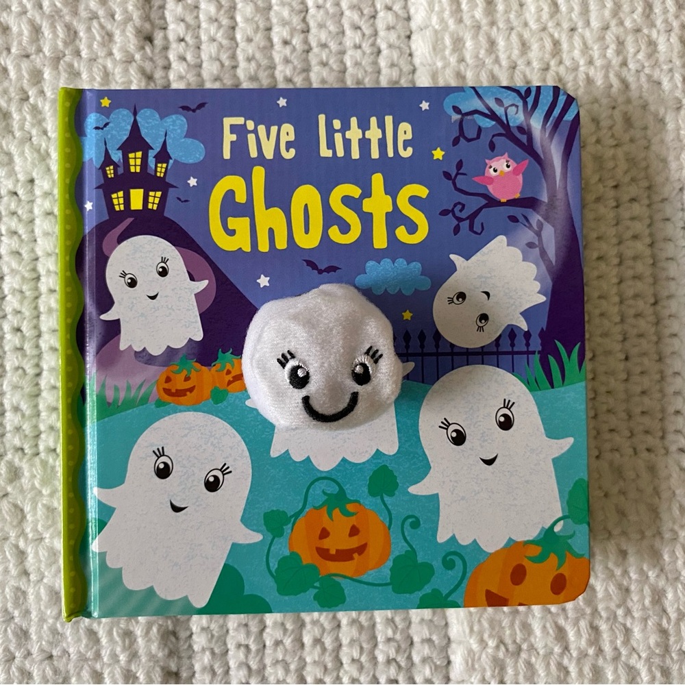 Five Little Ghosts Finger Puppet Book